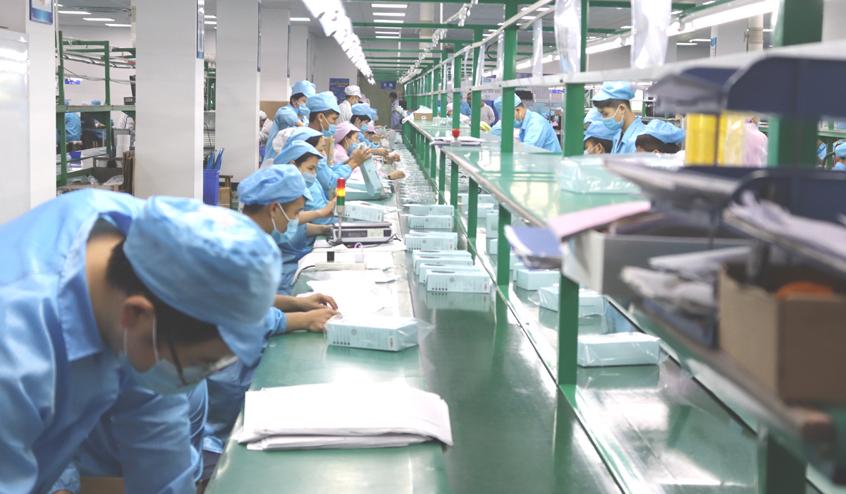 組裝加工-迷你手持小風(fēng)扇組裝包裝作業(yè)